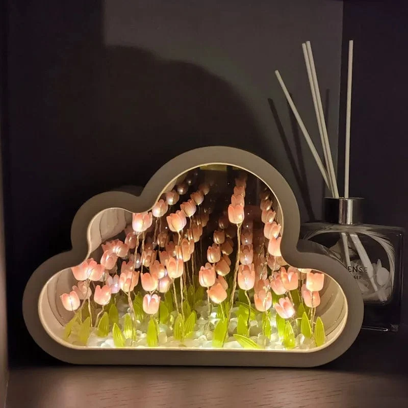Tulip Mirror Lamp