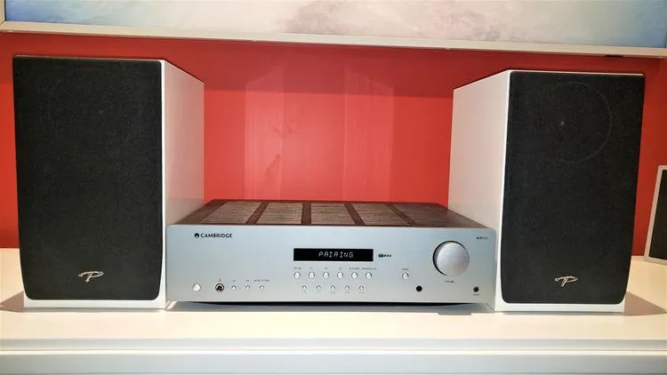 Cambridge et Paradigm | Ensemble audio haute-fidélité - Cambridge AX-R85 - Paradigm Atom Monitor SE